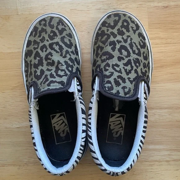 Vans Animal Print Slip Ons Size 11.5 Kids - Picture 3 of 8